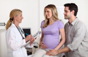 embarazada consulta al medico