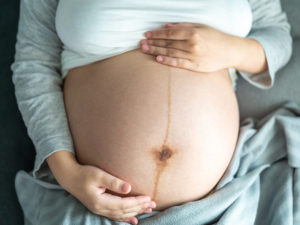 barriga de la embarazada